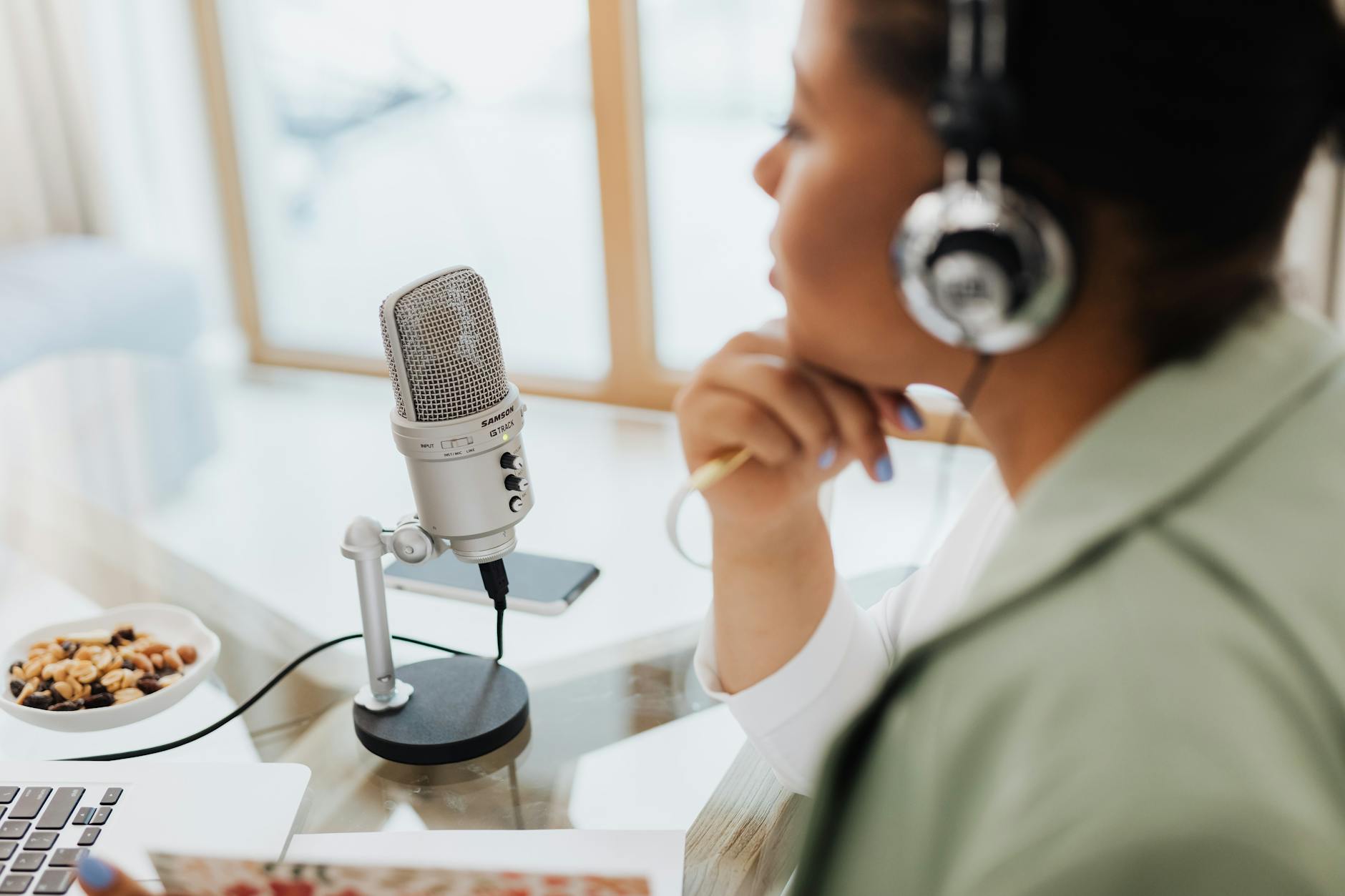 Pourquoi un podcast booste la notoriété d&rsquo;un dirigeant